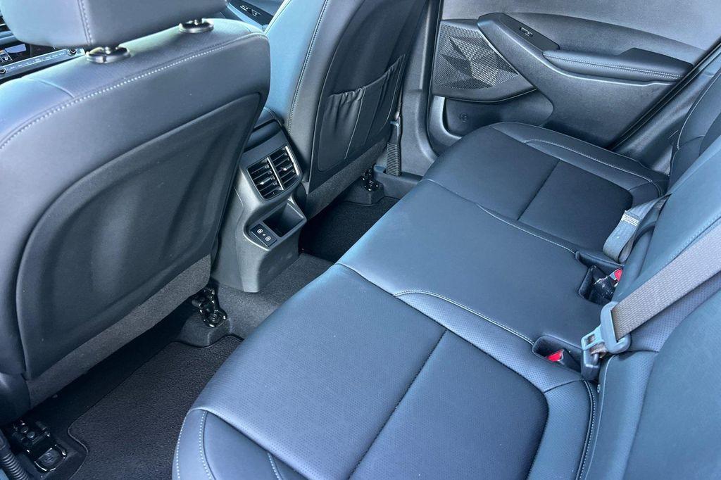 used 2025 Kia Seltos car, priced at $24,998
