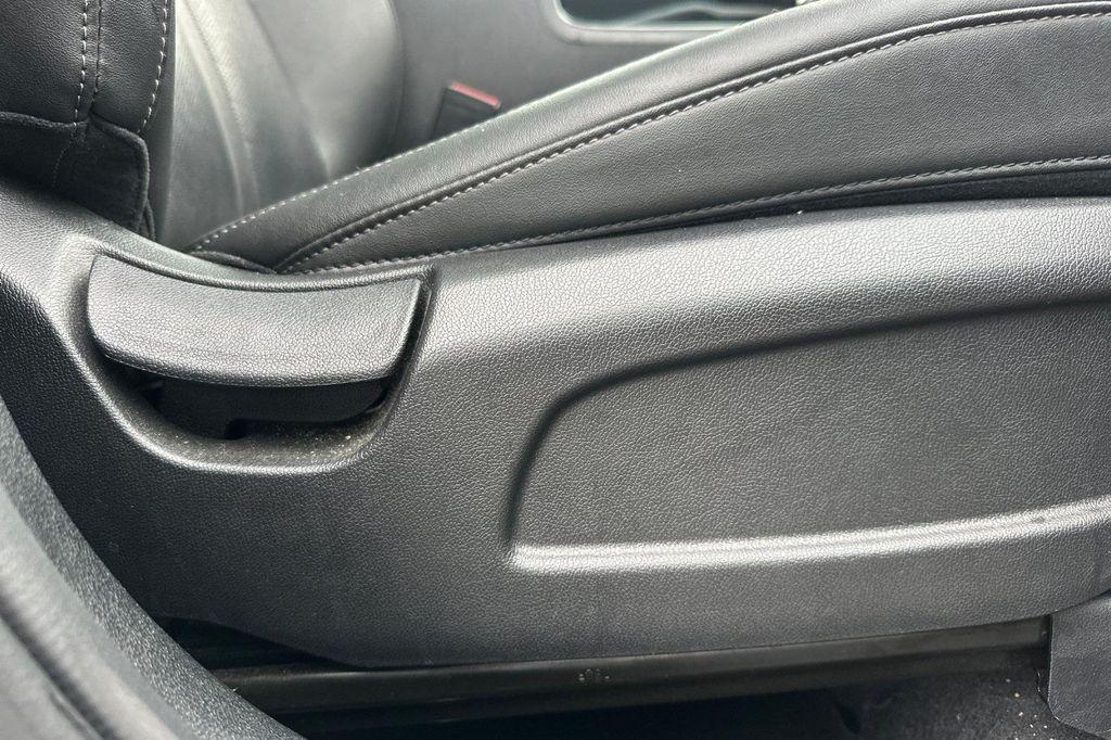 used 2022 Kia Sorento car, priced at $26,998