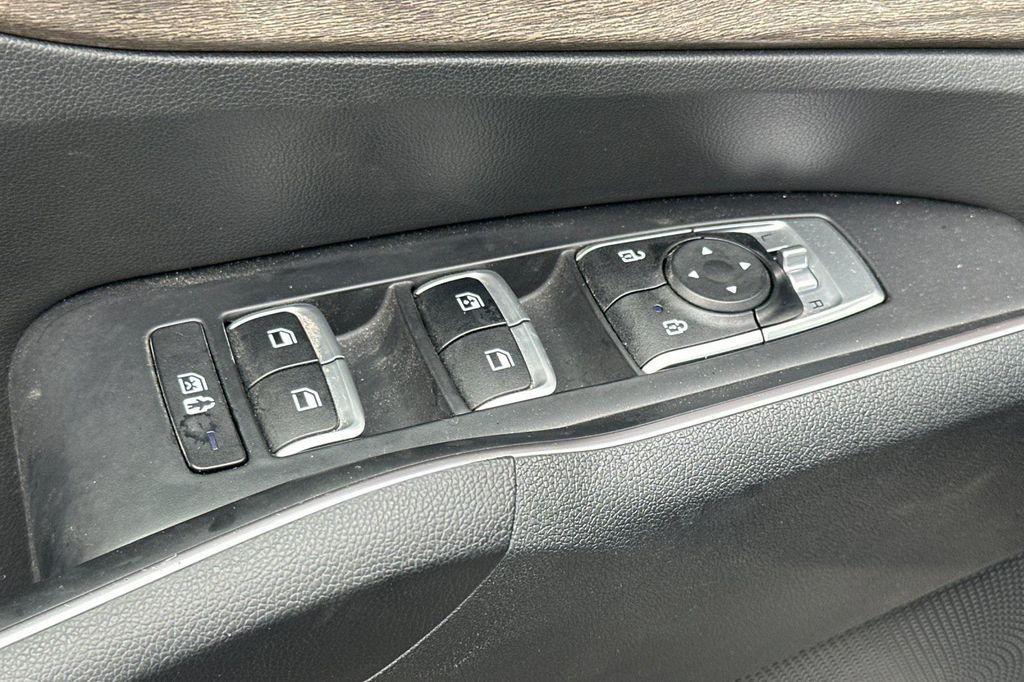 used 2022 Kia Sorento car, priced at $26,998