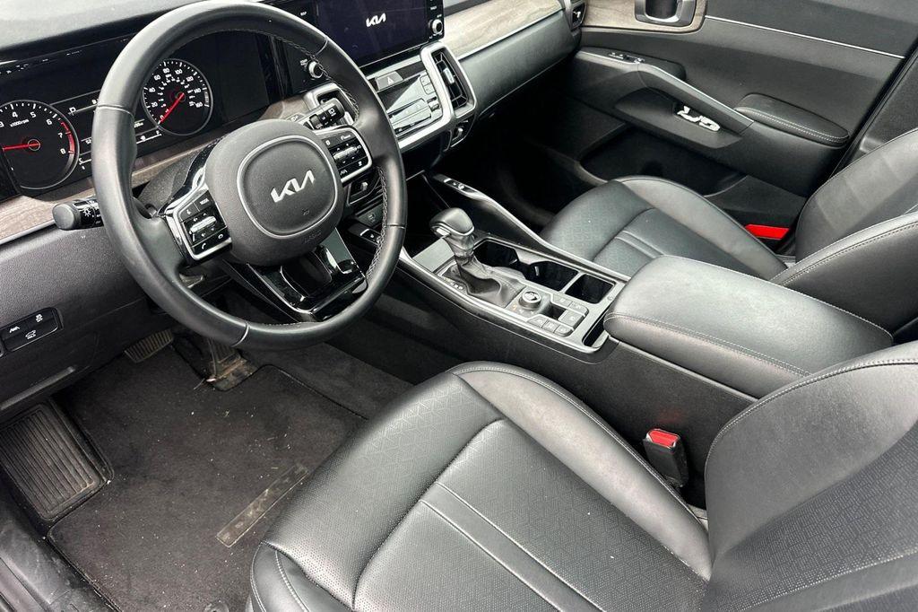 used 2022 Kia Sorento car, priced at $26,998