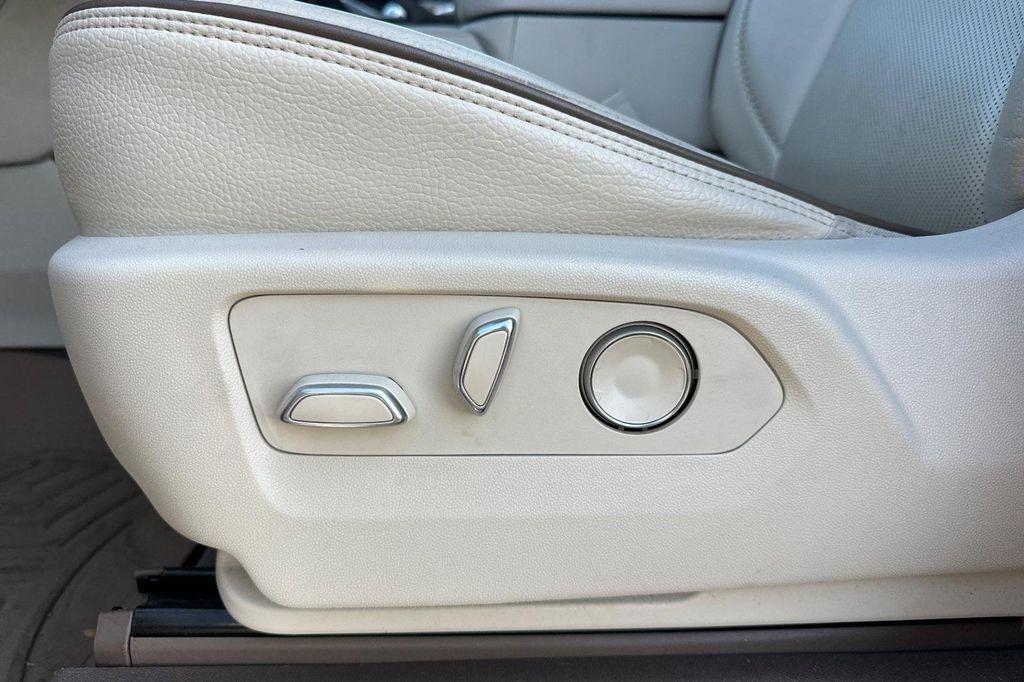 used 2021 GMC Yukon car, priced at $52,598