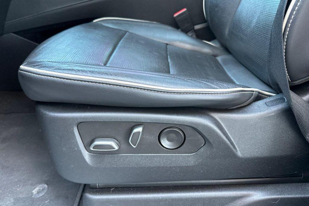 used 2022 Cadillac Escalade car, priced at $55,998