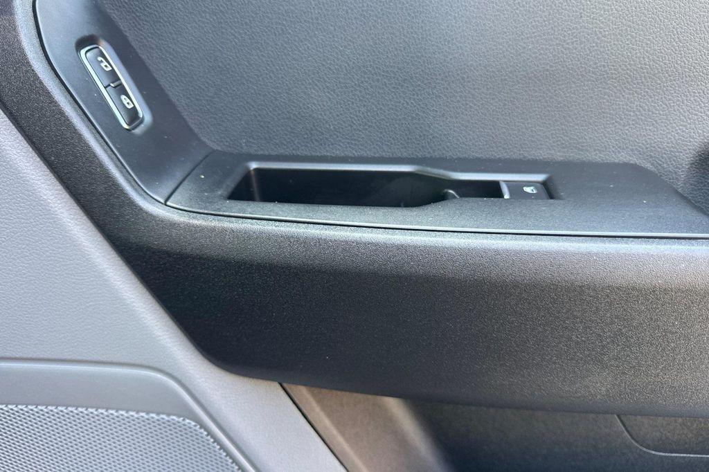 used 2023 Ford F-250 car, priced at $41,998