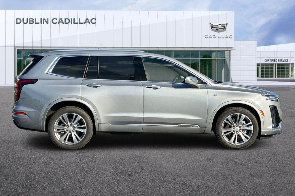 used 2025 Cadillac XT6 car, priced at $41,998