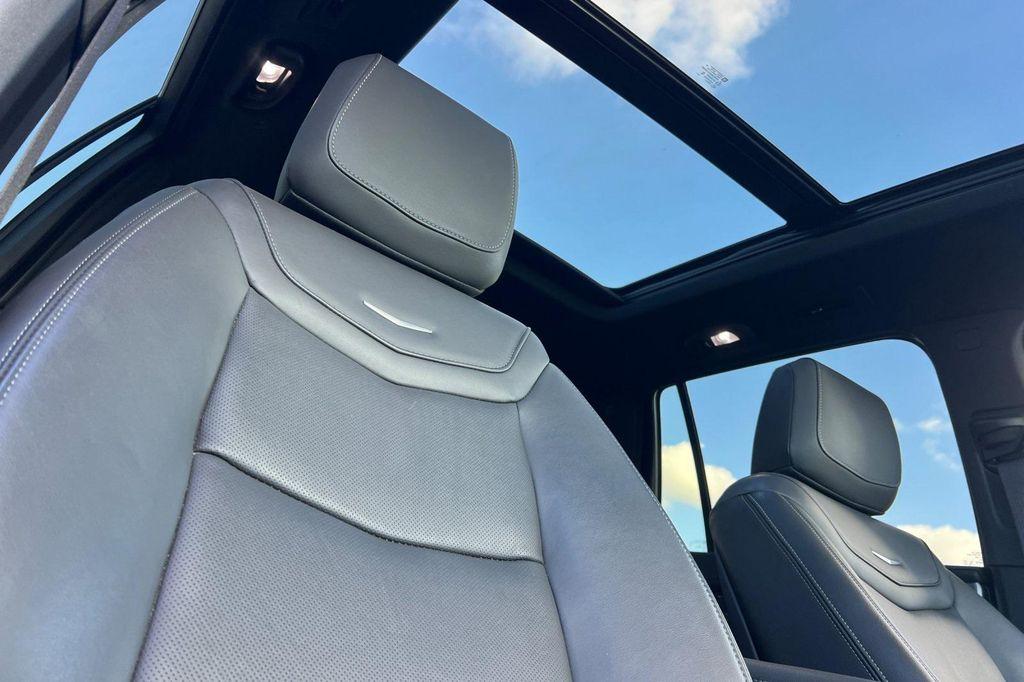 used 2025 Cadillac XT6 car, priced at $41,998