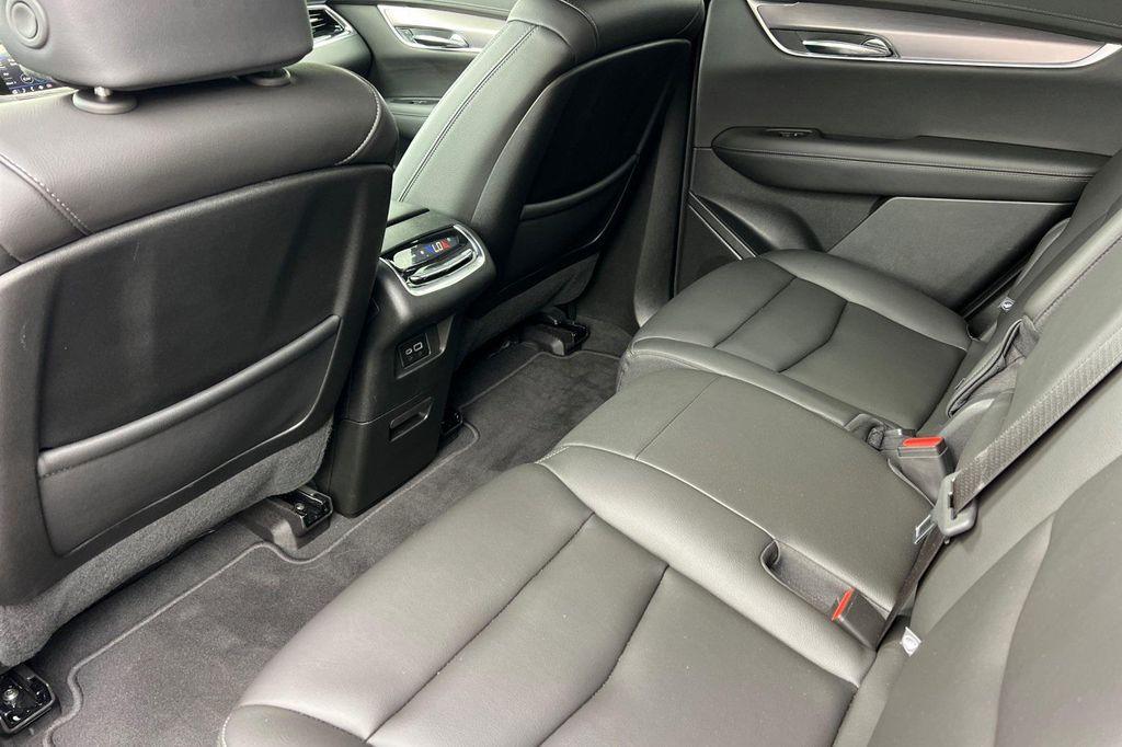 used 2025 Cadillac XT6 car, priced at $43,698