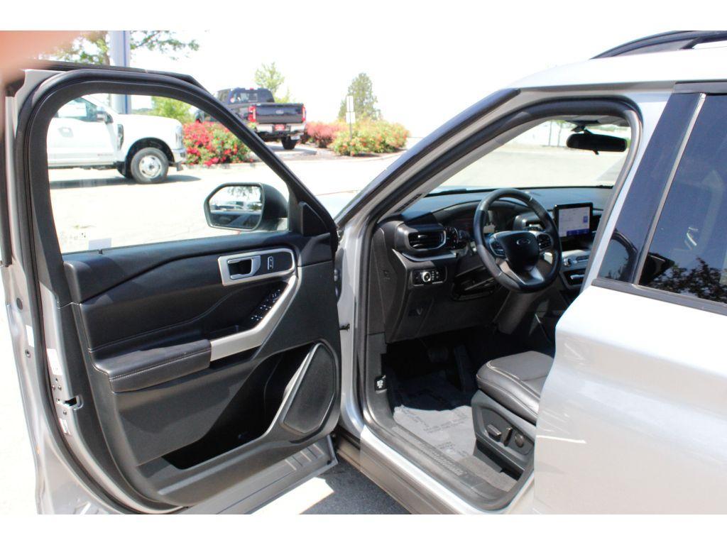 used 2023 Ford Explorer car, priced at $32,500