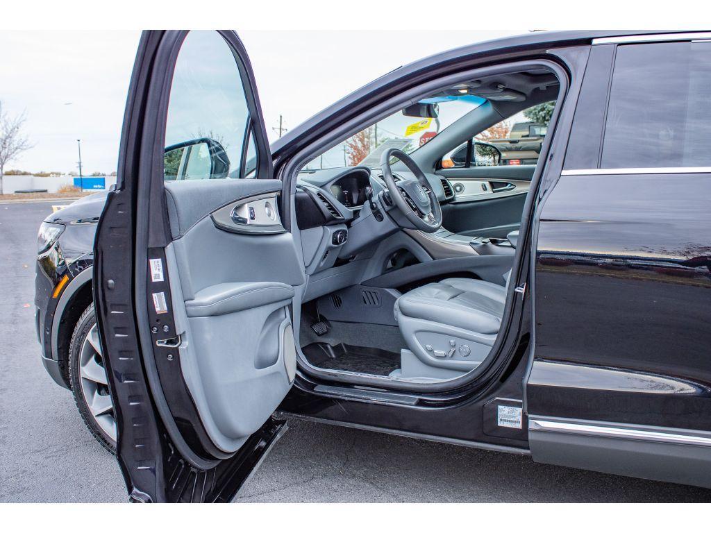 used 2019 Lincoln Nautilus car, priced at $22,000