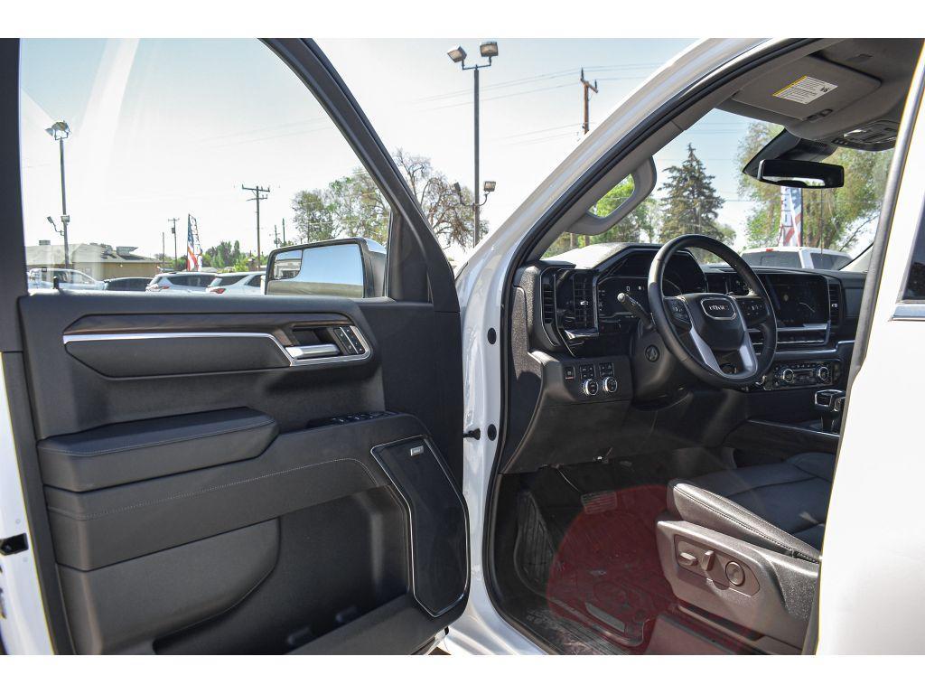used 2023 GMC Sierra 1500 car, priced at $52,000