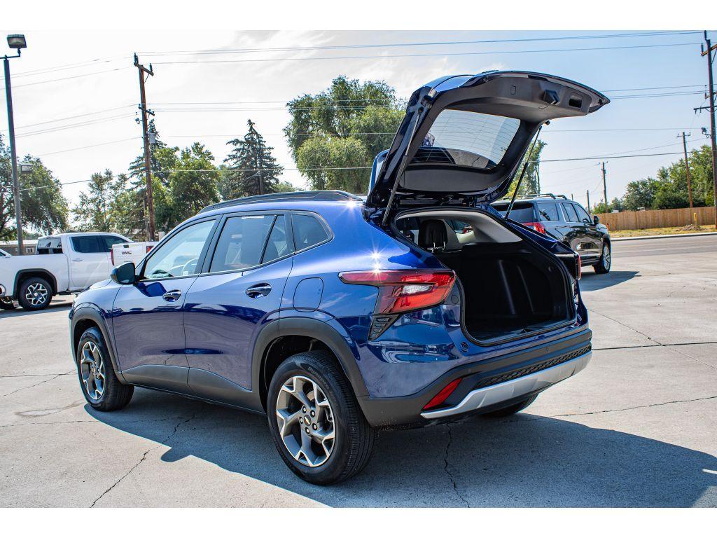 used 2024 Chevrolet Trax car, priced at $20,911