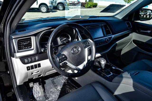 used 2018 Toyota Highlander car, priced at $28,500