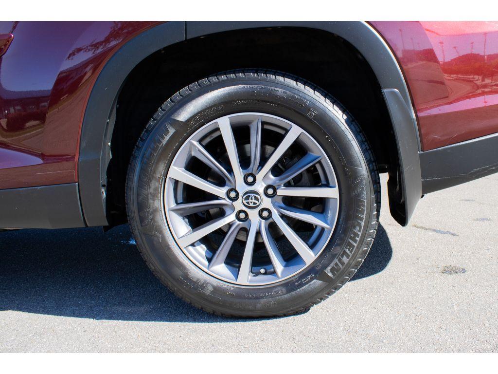 used 2019 Toyota Highlander car, priced at $29,000