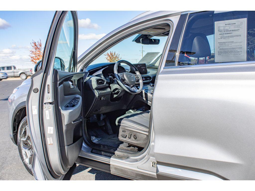 used 2021 Hyundai Santa Fe car, priced at $27,000