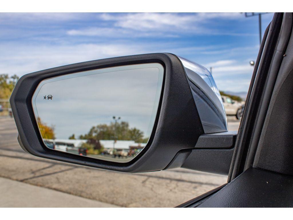 used 2021 Chevrolet Equinox car, priced at $23,500