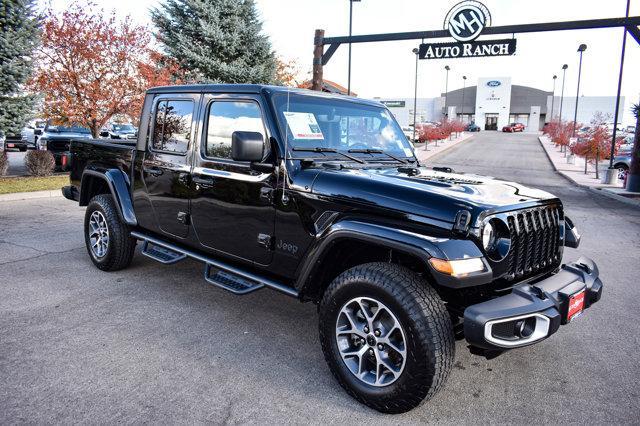 used 2023 Jeep Gladiator car, priced at $38,000