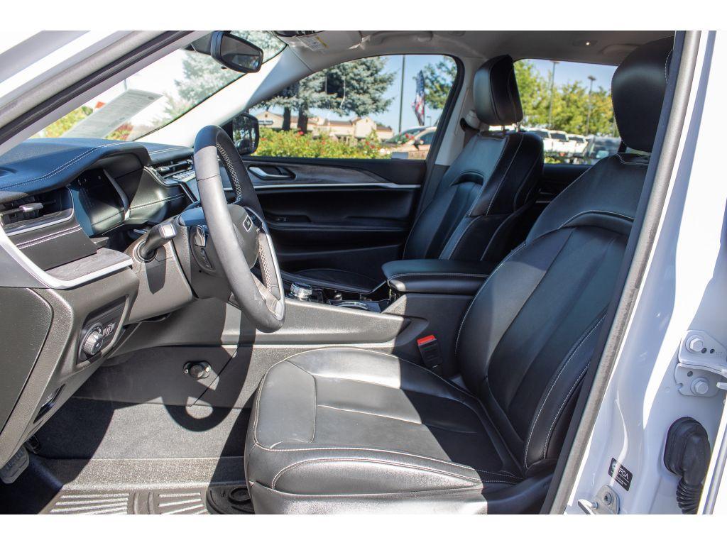 used 2023 Jeep Grand Cherokee car, priced at $30,911