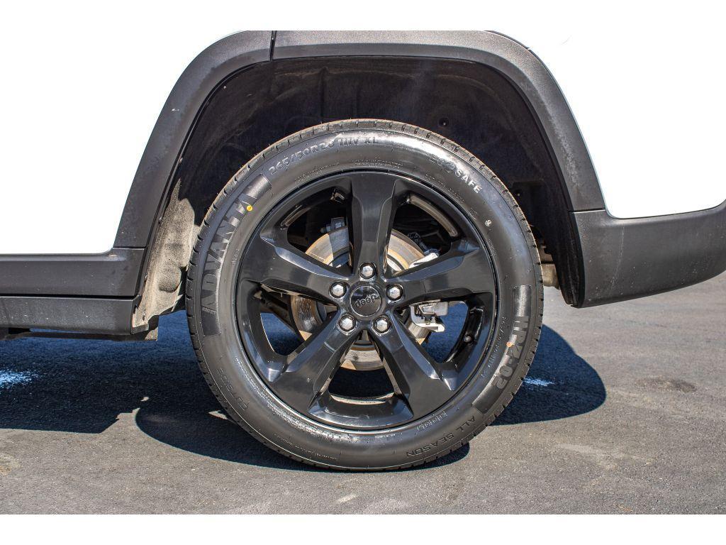 used 2023 Jeep Grand Cherokee car, priced at $30,911