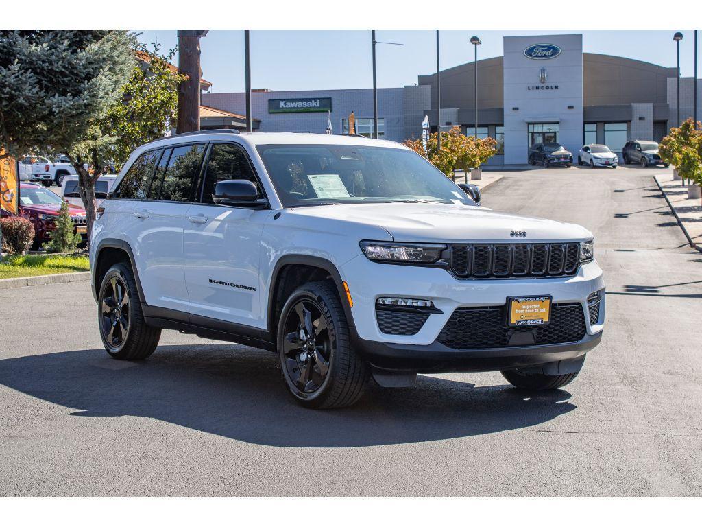 used 2023 Jeep Grand Cherokee car, priced at $30,911