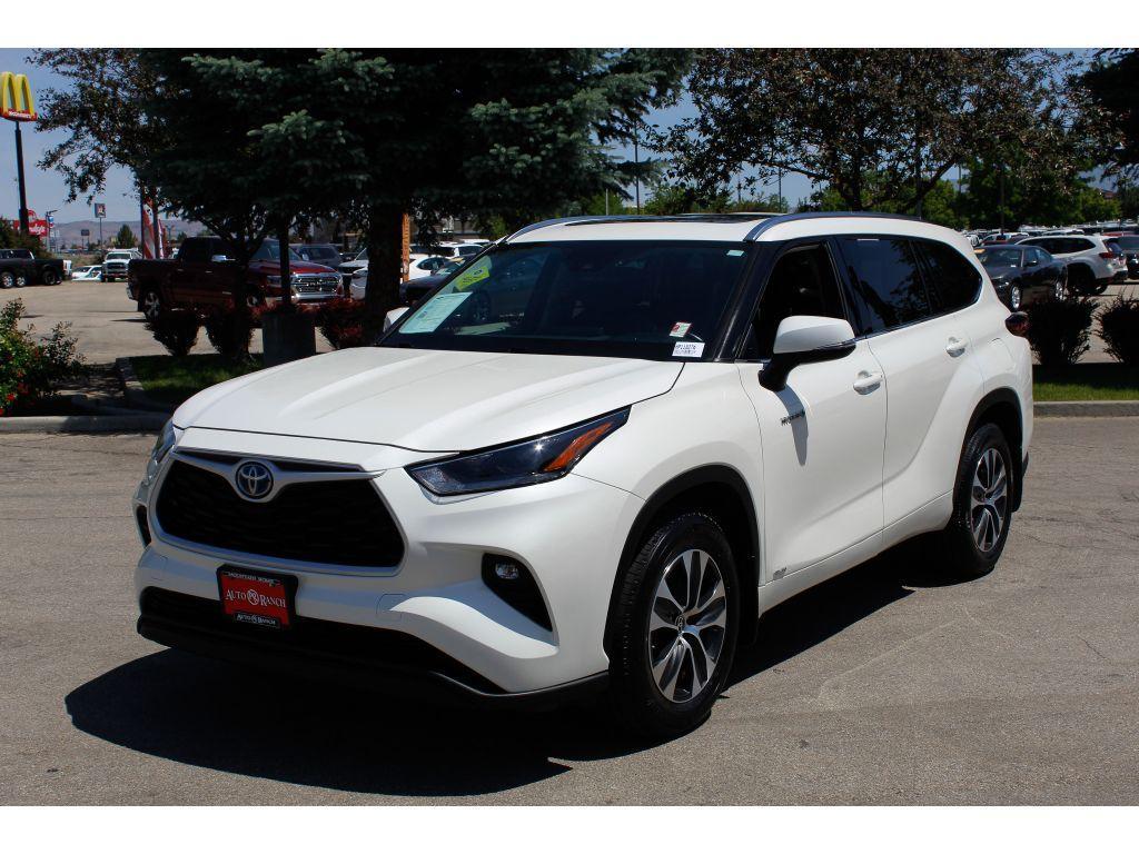 used 2021 Toyota Highlander Hybrid car, priced at $32,500