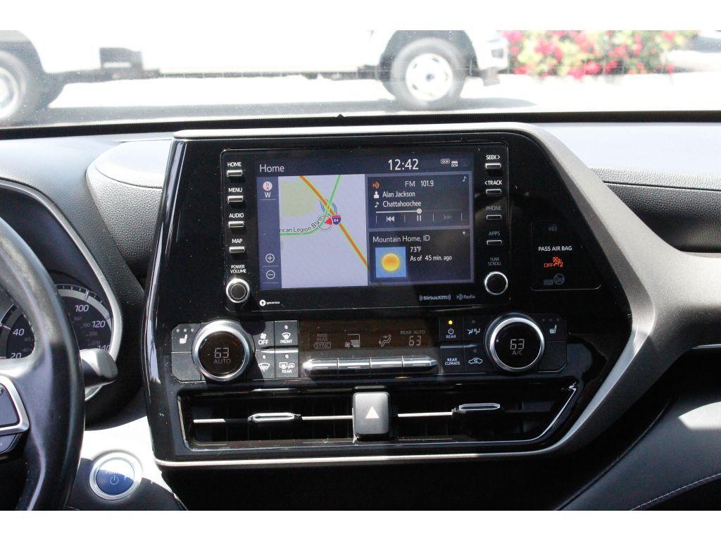 used 2021 Toyota Highlander Hybrid car, priced at $32,500