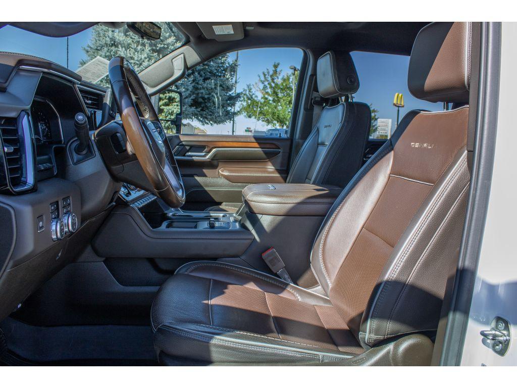 used 2024 GMC Sierra 2500 car, priced at $62,000