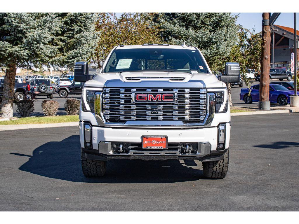used 2024 GMC Sierra 2500 car, priced at $62,000