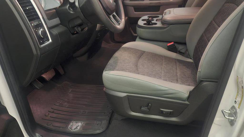 used 2020 Ram 1500 Classic car, priced at $18,975