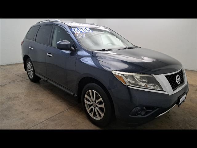 used 2014 Nissan Pathfinder car, priced at $10,985