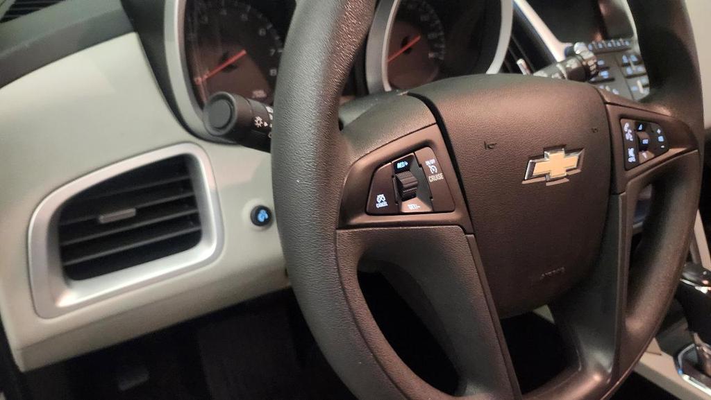 used 2017 Chevrolet Equinox car, priced at $10,895