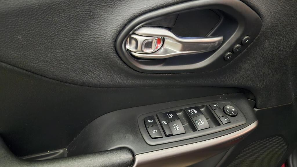 used 2019 Jeep Cherokee car, priced at $15,985