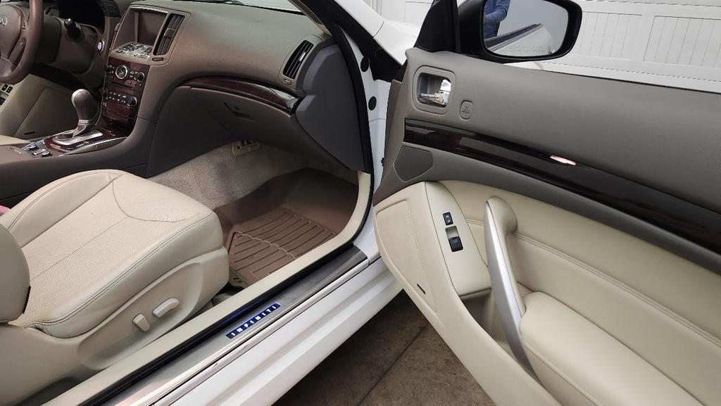 used 2011 INFINITI G37 car, priced at $10,495