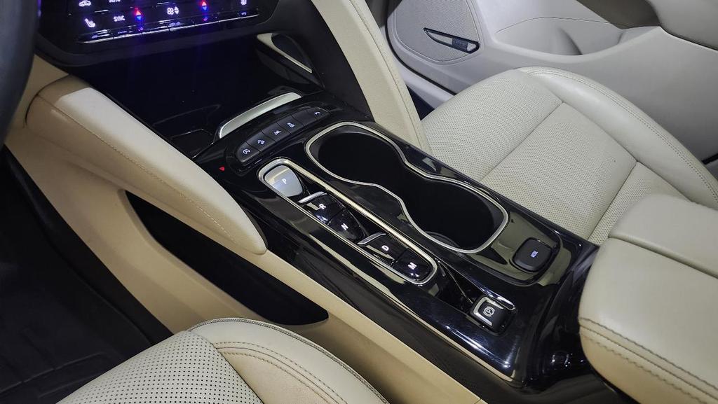 used 2021 Buick Envision car, priced at $16,895