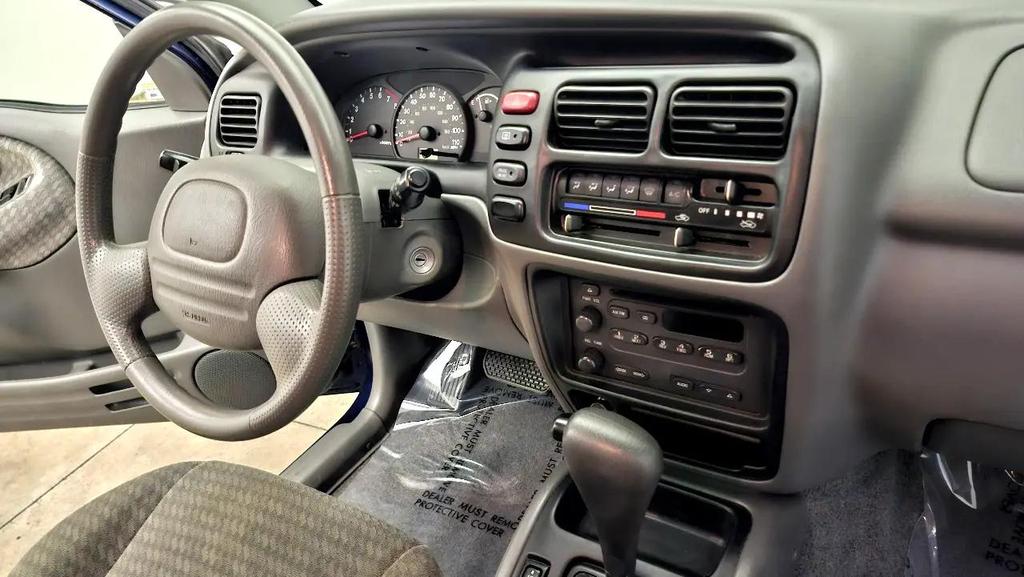used 2002 Suzuki Vitara car, priced at $5,995