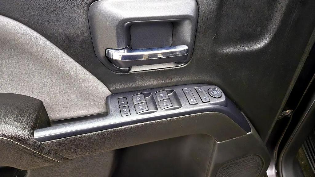 used 2015 GMC Sierra 1500 car, priced at $17,495