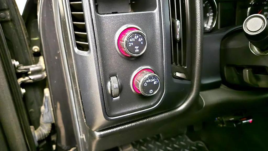 used 2015 GMC Sierra 1500 car, priced at $17,495