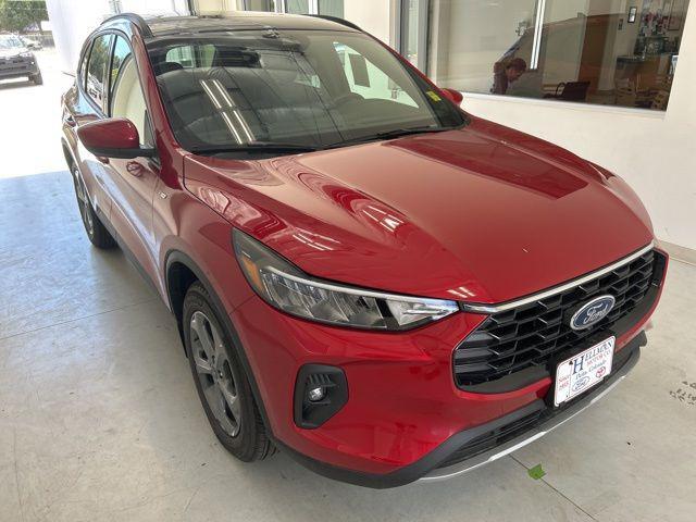 new 2025 Ford Escape car, priced at $39,890