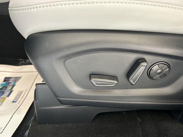 new 2025 Ford Explorer car, priced at $59,898