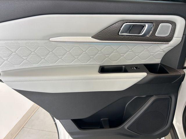 new 2025 Ford Explorer car, priced at $59,898