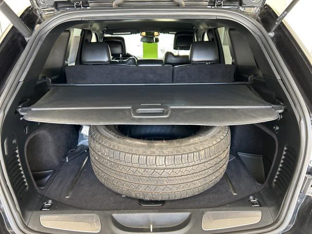 used 2016 Jeep Grand Cherokee car, priced at $17,575