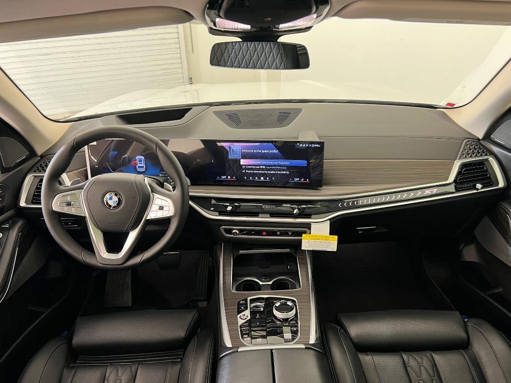 new 2026 BMW X7 car, priced at $99,775