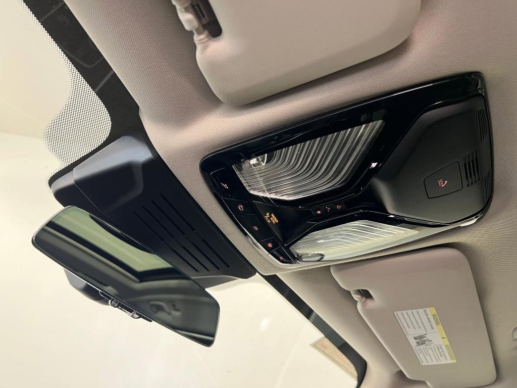 new 2026 BMW X7 car, priced at $99,775