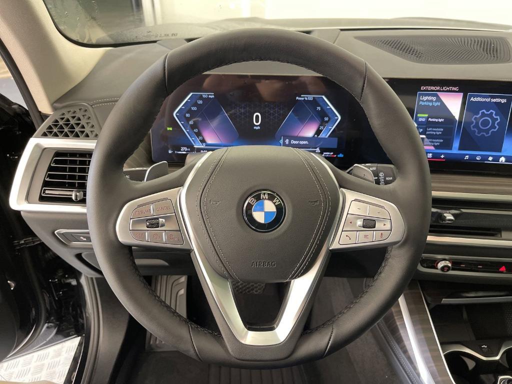 new 2025 BMW X7 car, priced at $90,615