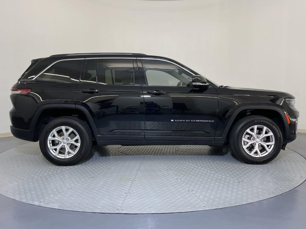 used 2022 Jeep Grand Cherokee car, priced at $29,998