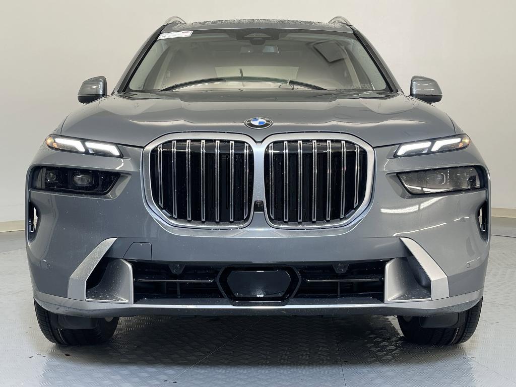 new 2025 BMW X7 car, priced at $91,365