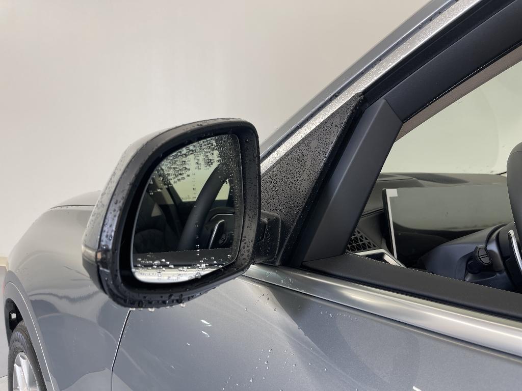 new 2025 BMW X7 car, priced at $91,365