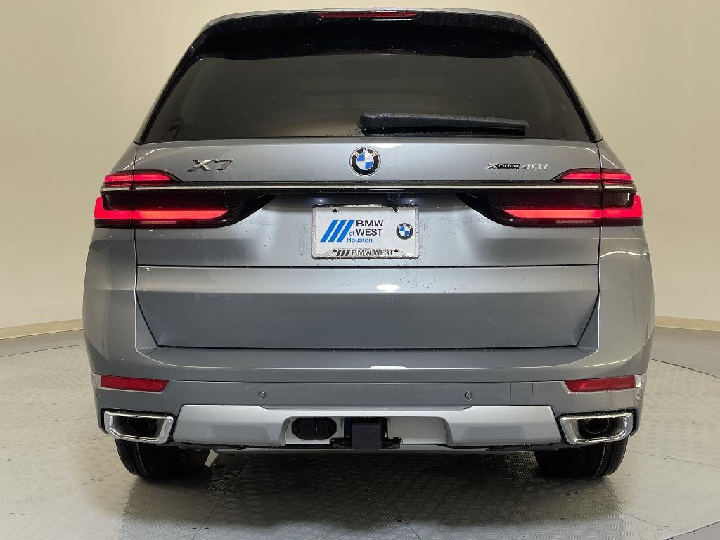 new 2025 BMW X7 car, priced at $91,365