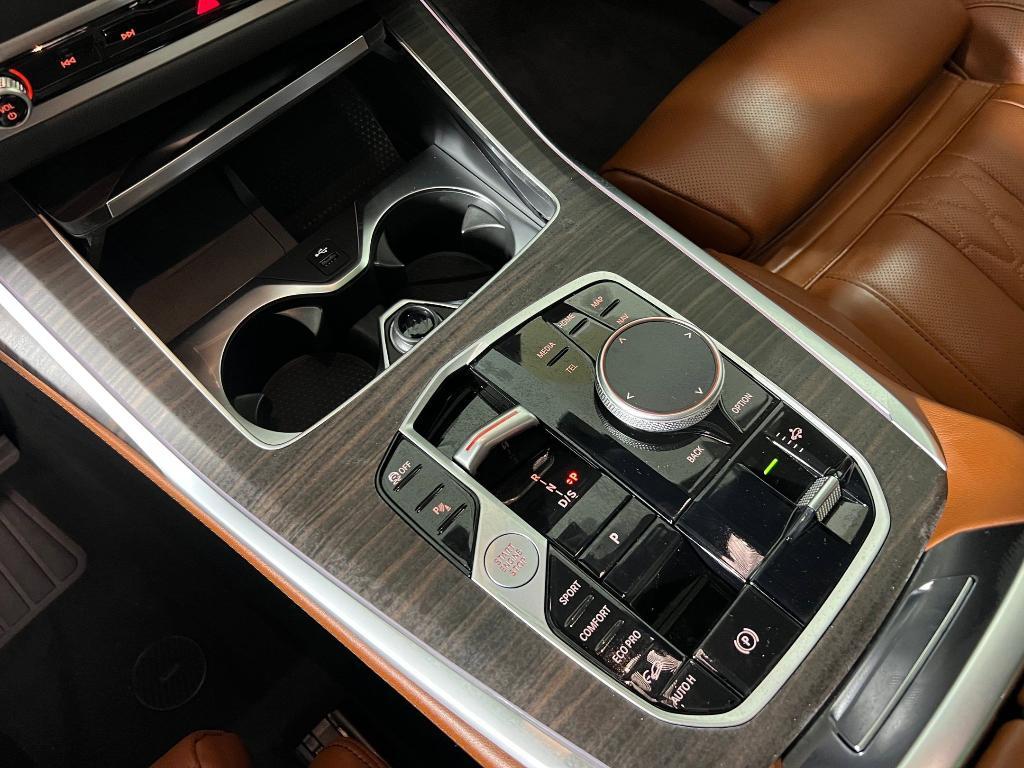 new 2026 BMW X7 car, priced at $98,385