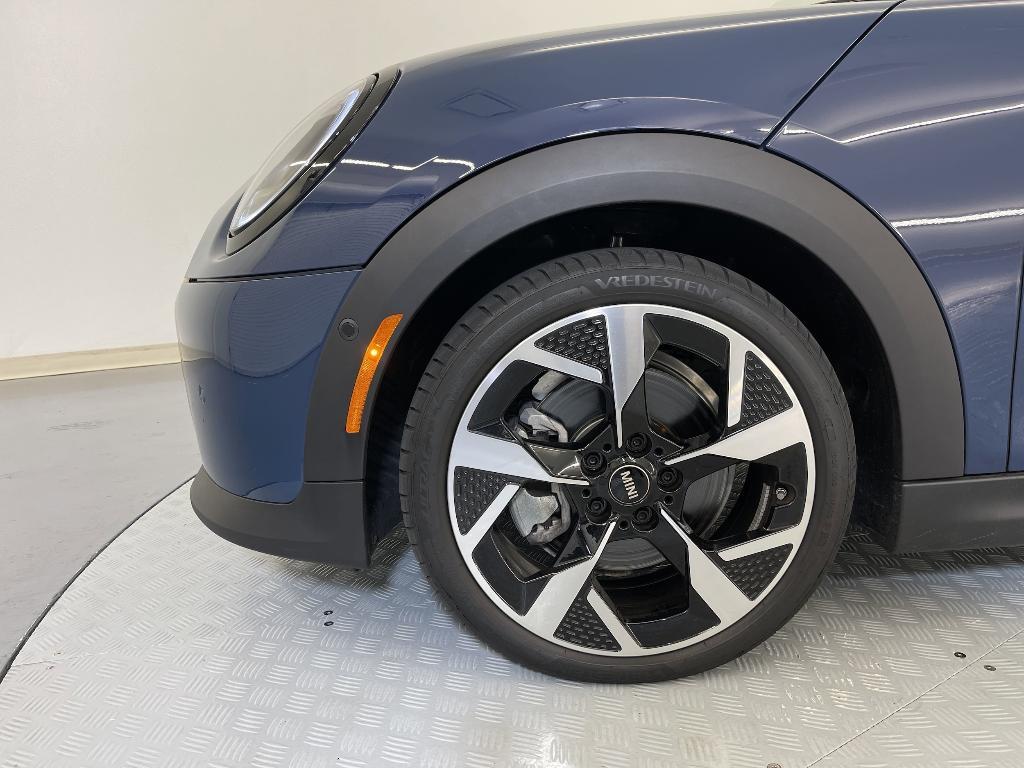 used 2025 MINI Hardtop car, priced at $30,998