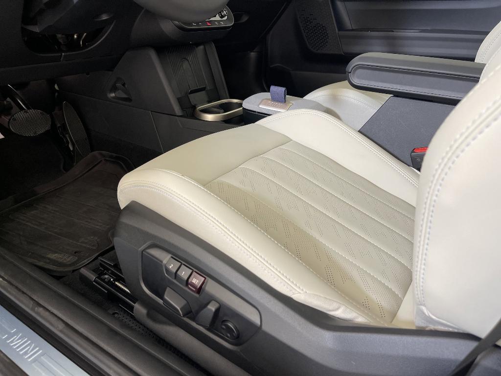used 2025 MINI Hardtop car, priced at $30,998