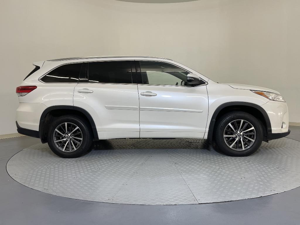used 2017 Toyota Highlander car, priced at $16,998